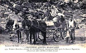SIDI-AISSA - FRONTIERE ALGERO-MAROCAINE - VOITURE BENICHOU